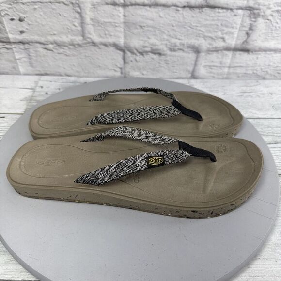 KEEN HARVEST BLACK Women Size 10 WHITE NYLON RECYCLED TOE POST SLIDE SANDALS - Picture 1 of 10